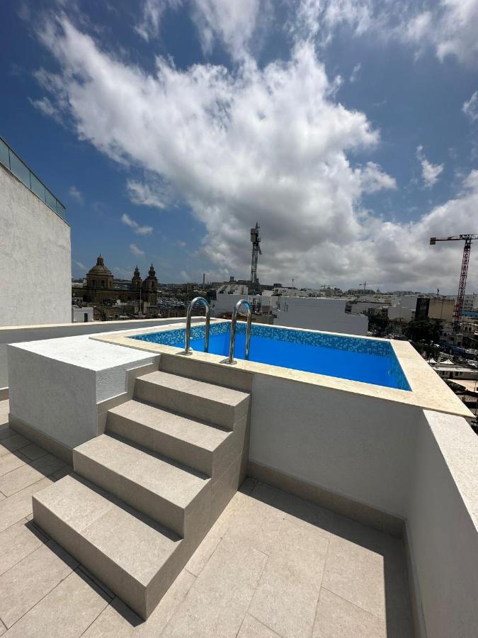 Korzo Luxury Penthouse With Pool Lägenhet Msida