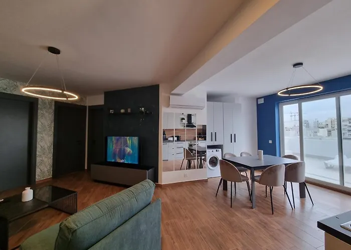 Korzo Suites Msida Luxury Penthouse With Pool