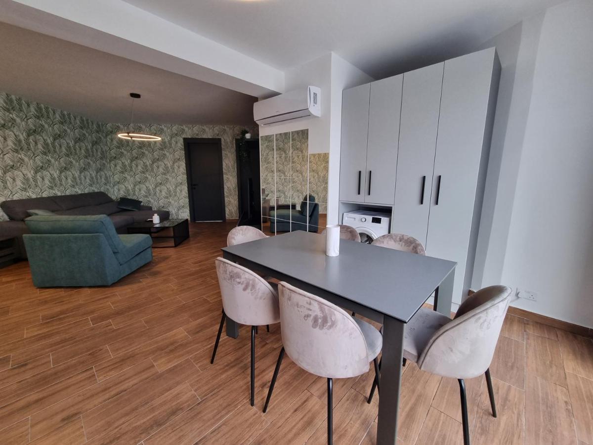 Korzo Luxury Penthouse With Pool * Msida
