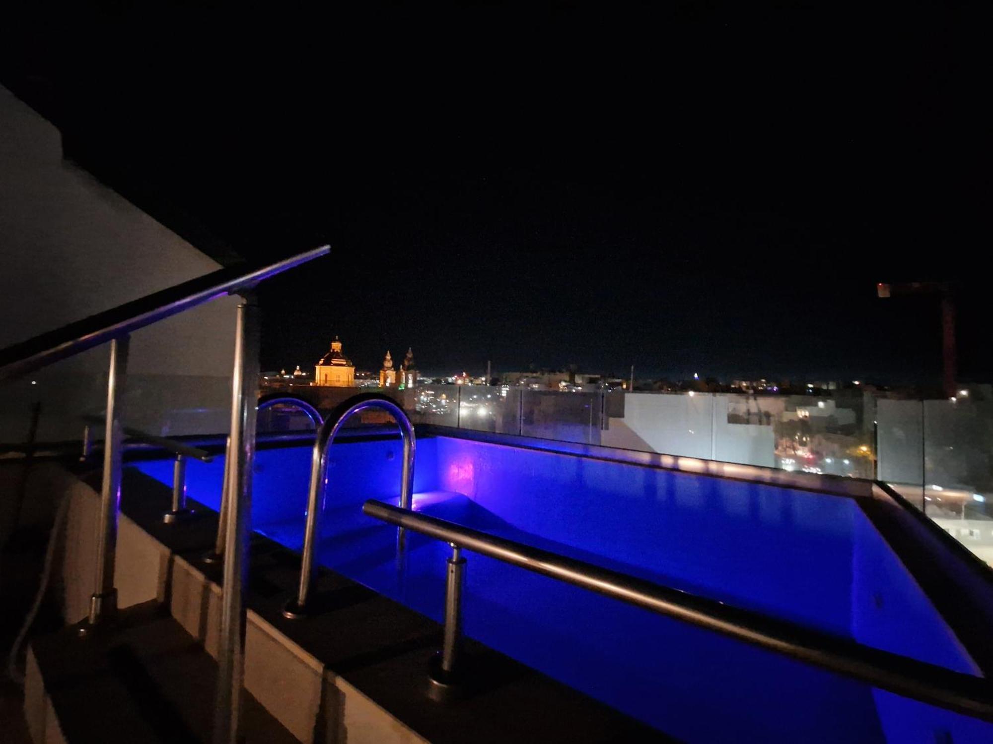 Korzo Luxury Penthouse With Pool Apartment Msida
